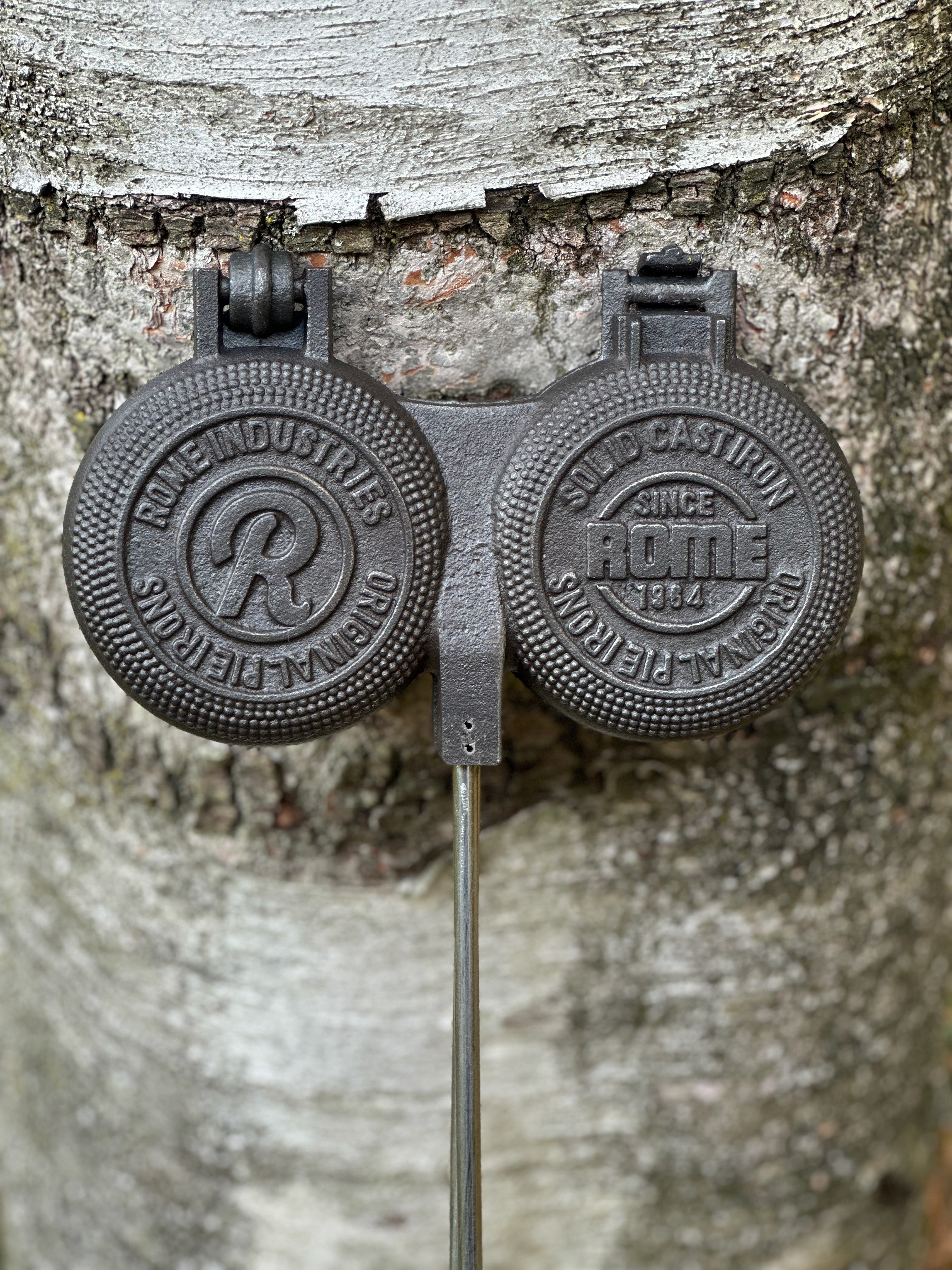 Double Round Pie Iron - Cast Iron, Rome Industries #1830