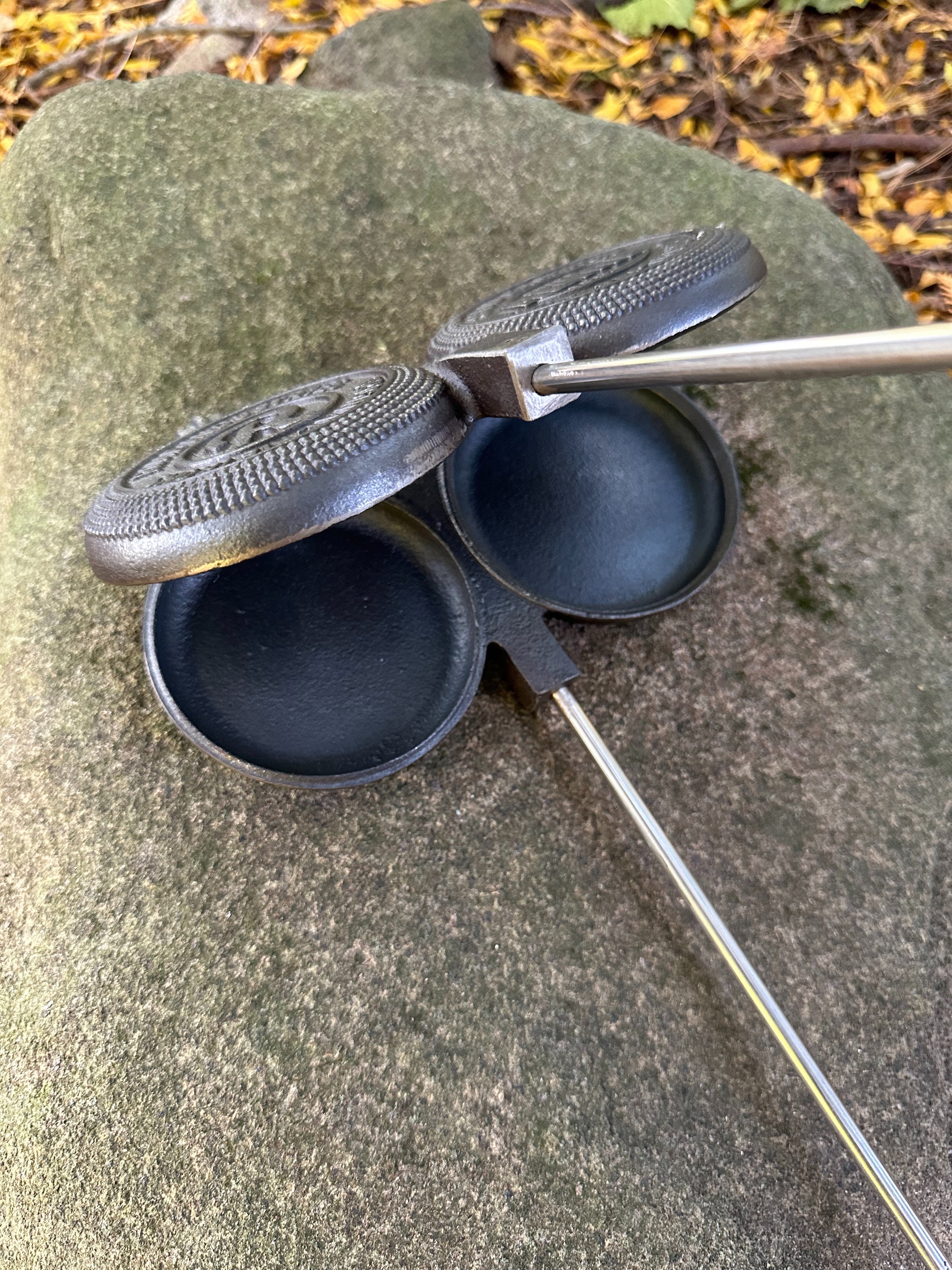 Double Round Pie Iron - Cast Iron, Rome Industries #1830