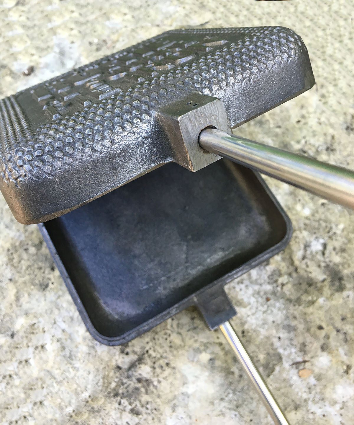 XL Square Pie Iron close up open view