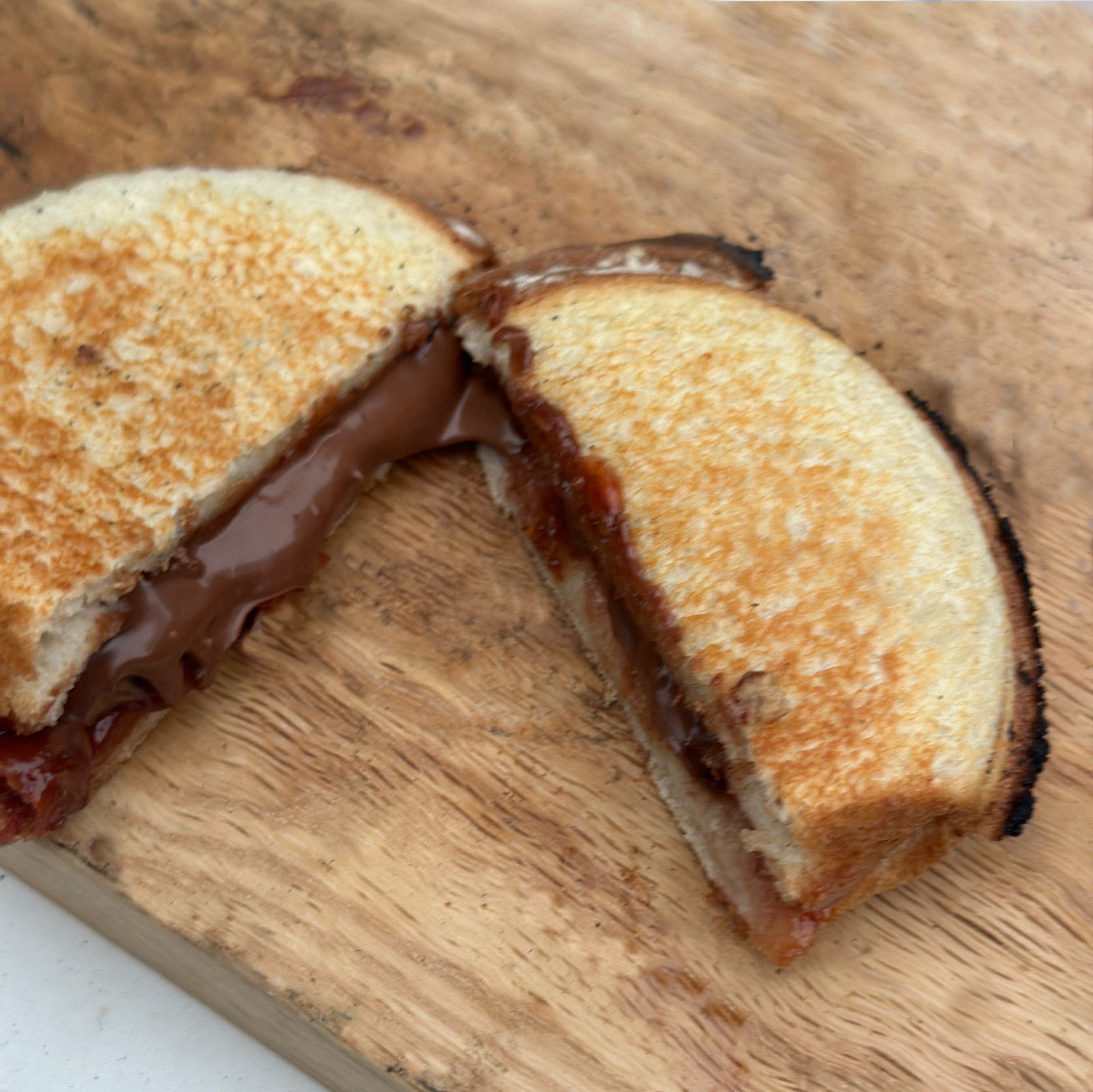 Nutella pudgy pie sandwich 
