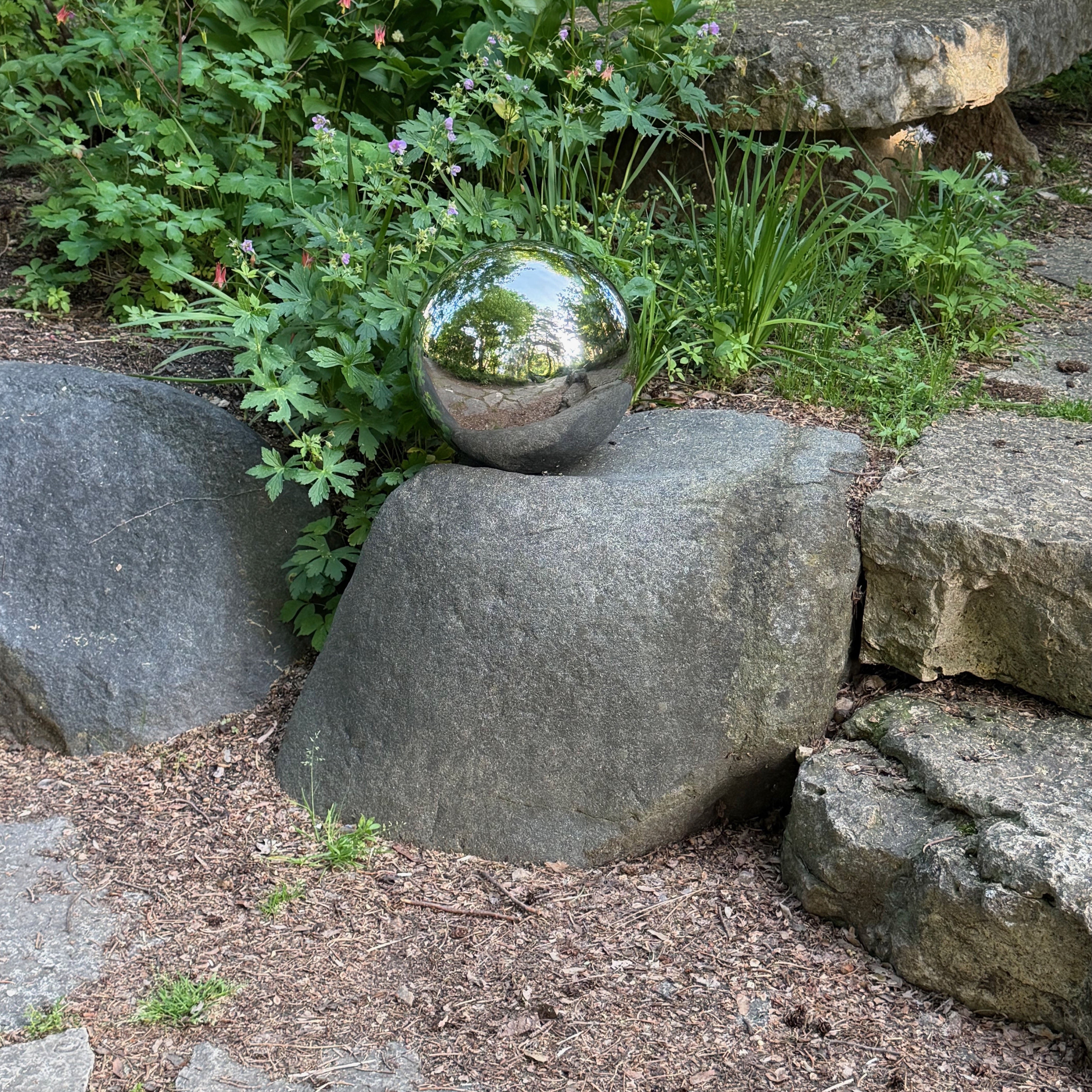 10" Diameter Silver Stainless Steel Globe, Rome #710-S