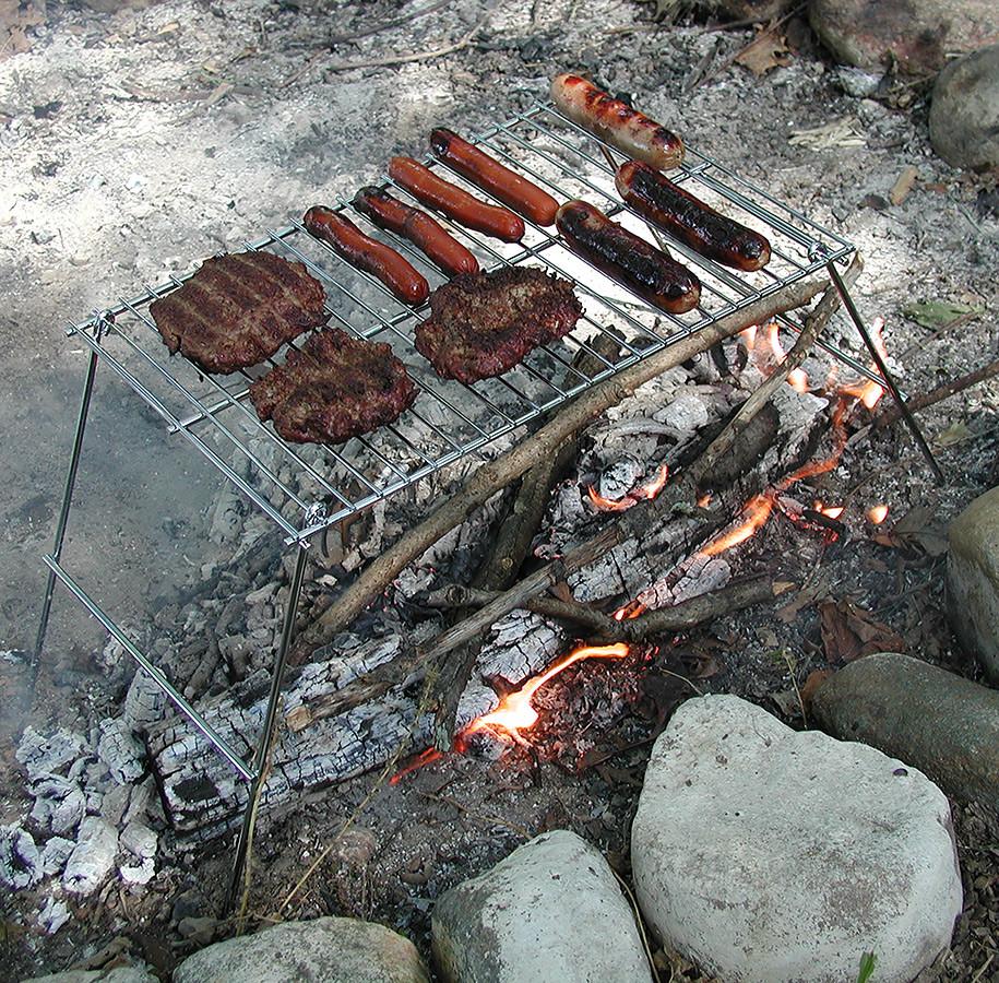 grill camping Pioneer Camping Grill With Folding Legs, Rome Industries #128